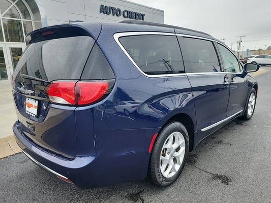 2017 Chrysler Pacifica Touring L in Indianapolis, IN - Ed Martin Automotive Group