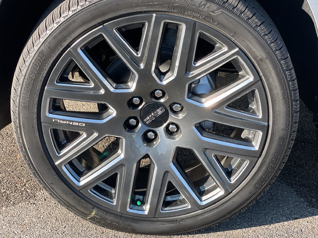 2027 GMC Yukon Denali Ultimate