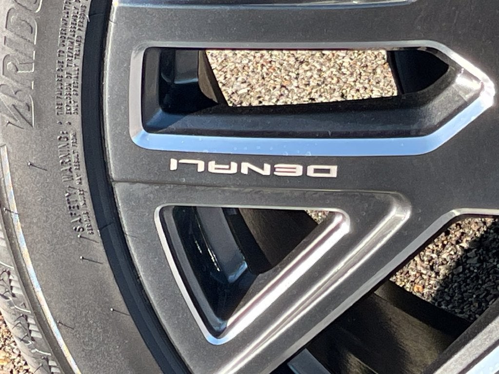 2027 GMC Yukon Denali Ultimate