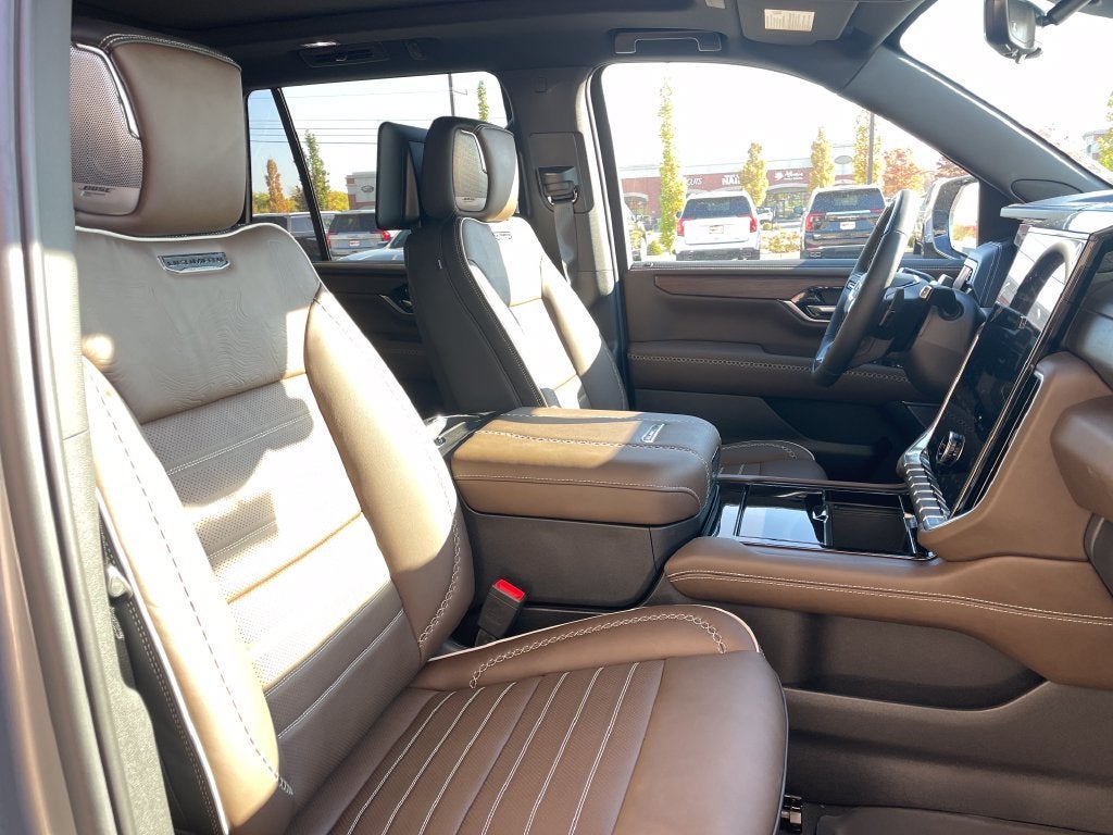 2027 GMC Yukon Denali Ultimate