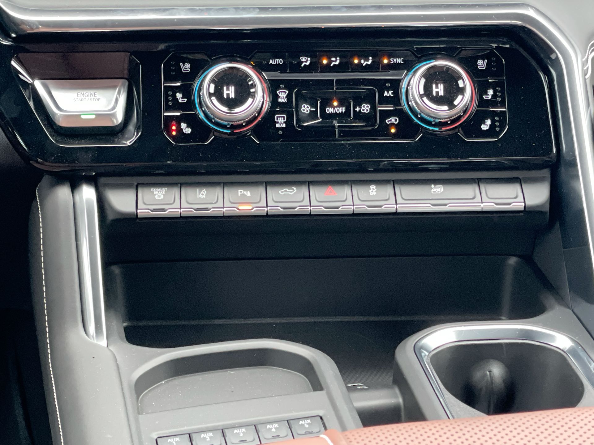 2026 GMC Sierra 3500 HD Denali Ultimate DRW