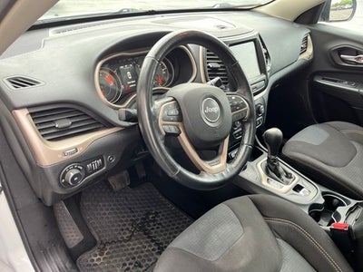 2016 Jeep Cherokee Altitude