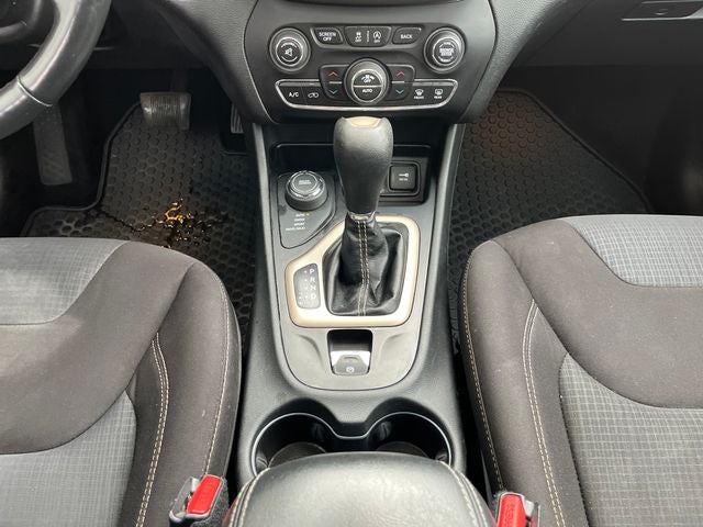 2016 Jeep Cherokee Altitude