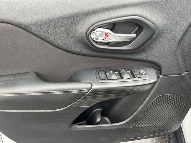 2016 Jeep Cherokee Altitude