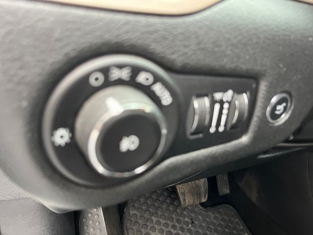 2016 Jeep Cherokee Altitude