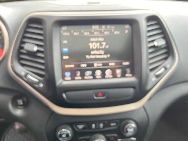 2016 Jeep Cherokee Altitude
