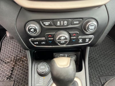 2016 Jeep Cherokee Altitude