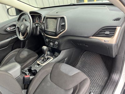 2016 Jeep Cherokee Altitude