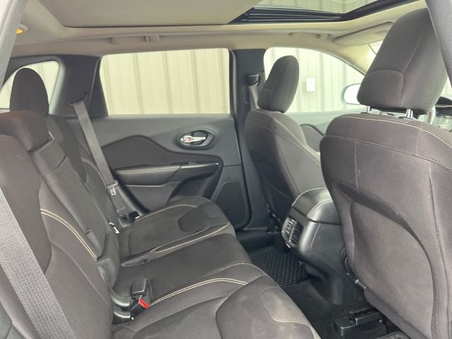 2016 Jeep Cherokee Altitude