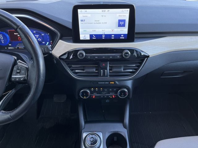 2022 Ford Escape Titanium Hybrid