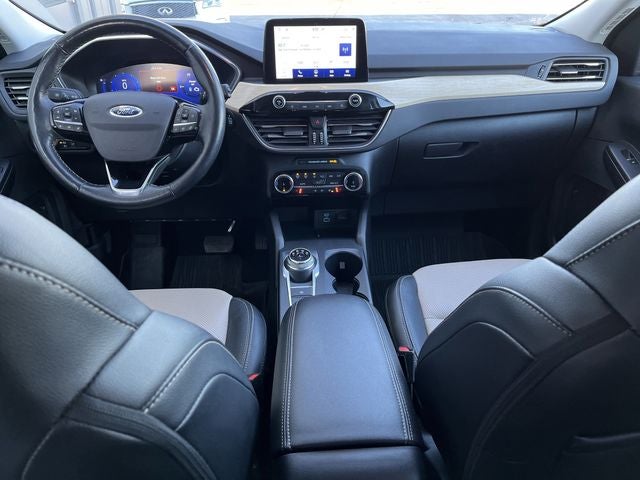 2022 Ford Escape Titanium Hybrid