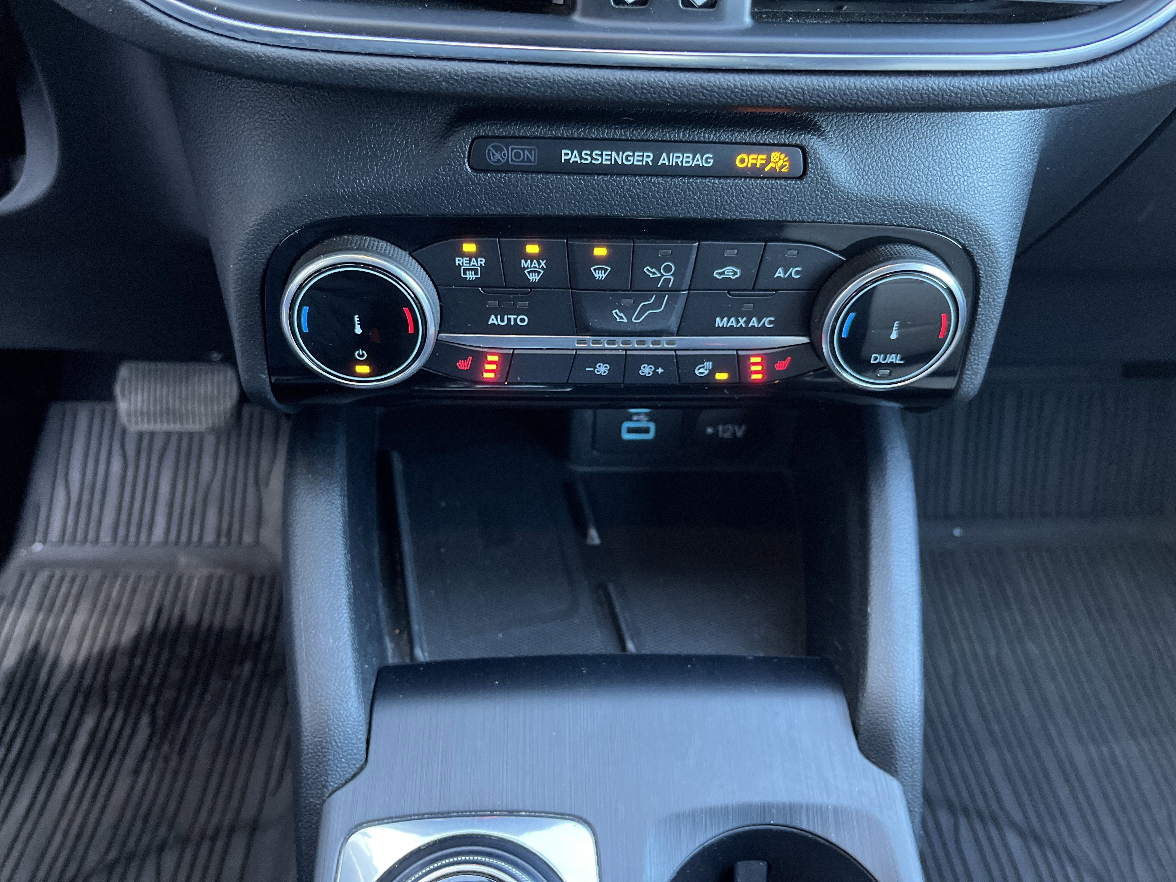 2022 Ford Escape Titanium Hybrid