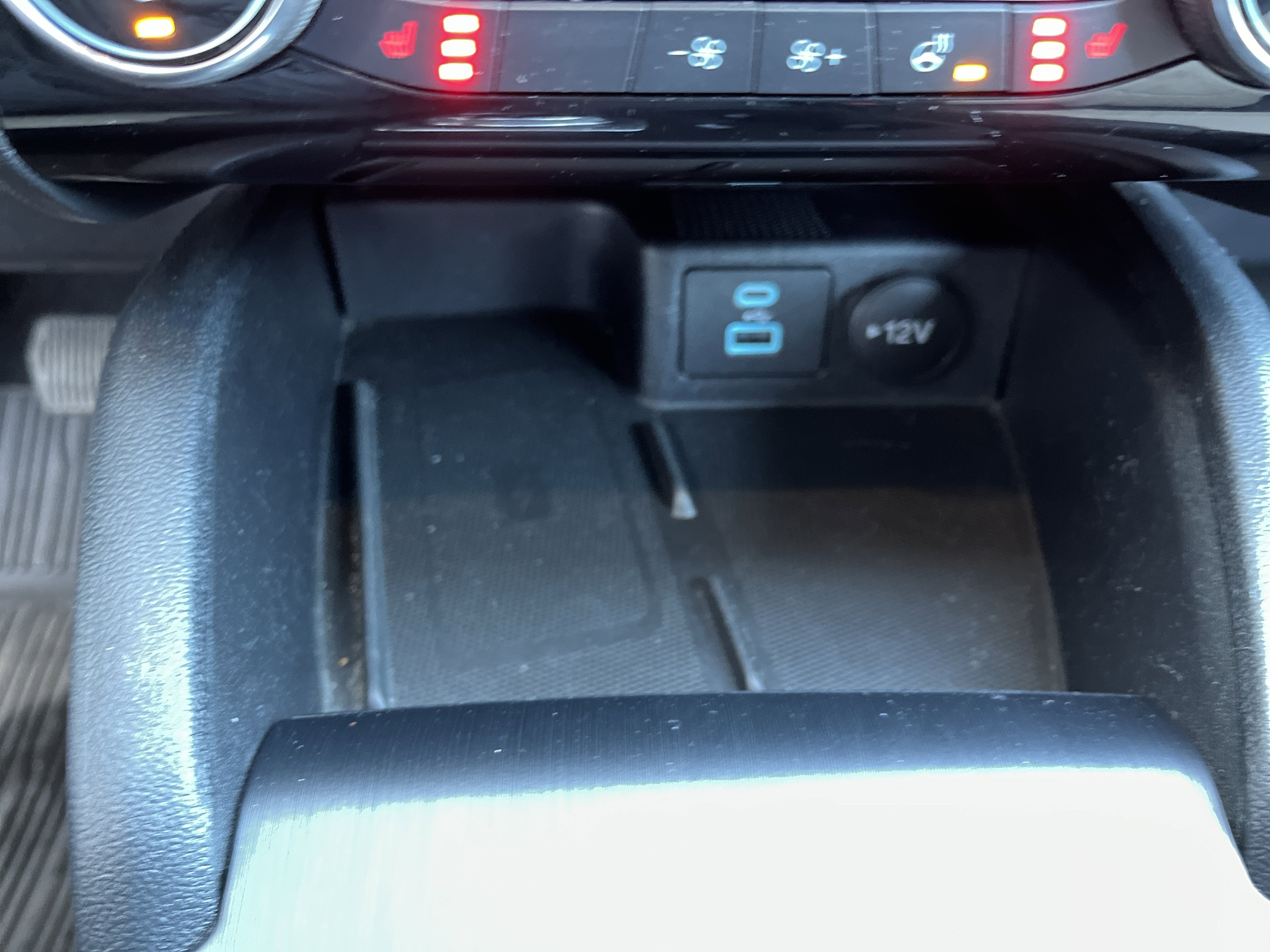 2022 Ford Escape Titanium Hybrid