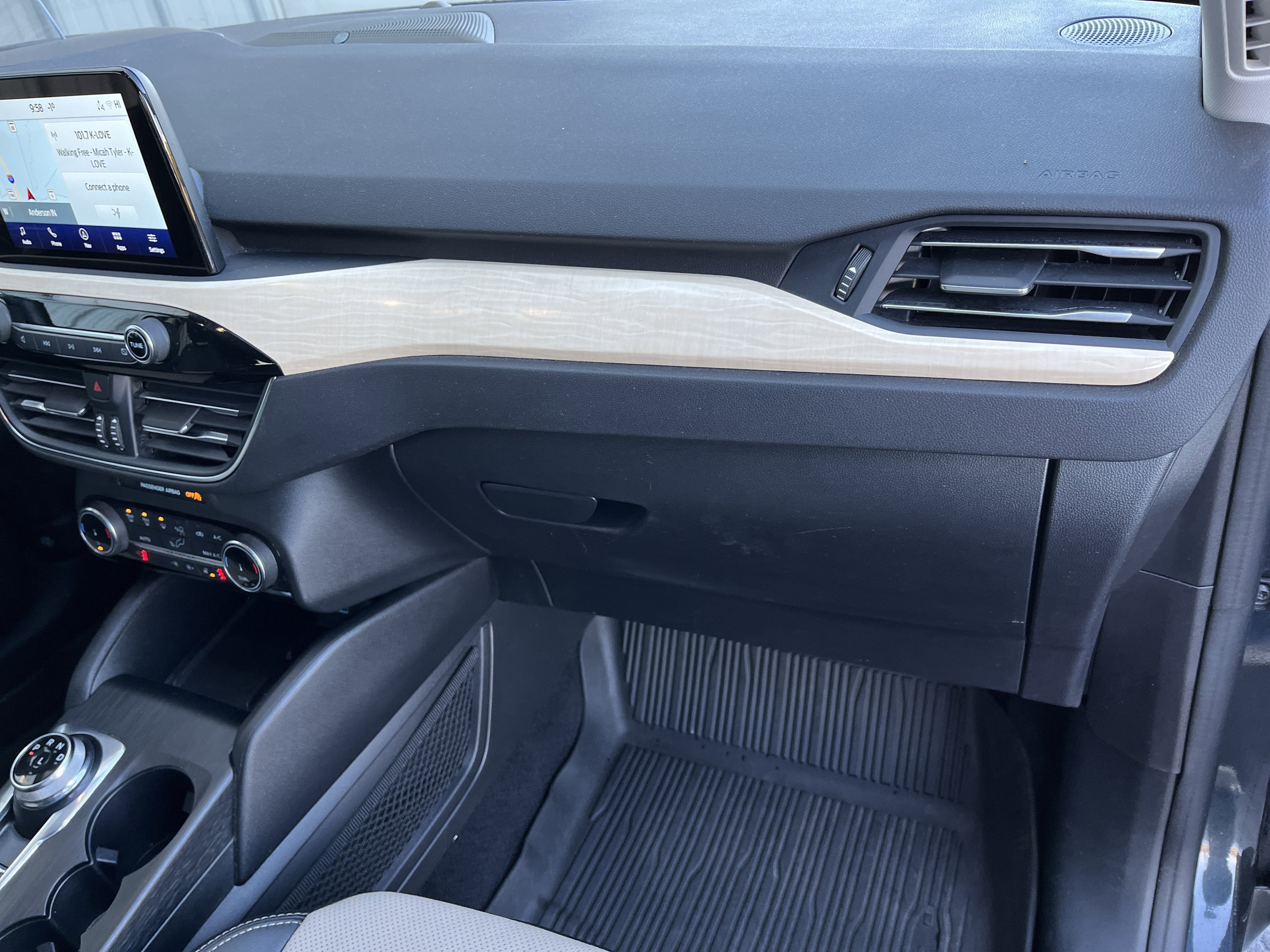 2022 Ford Escape Titanium Hybrid