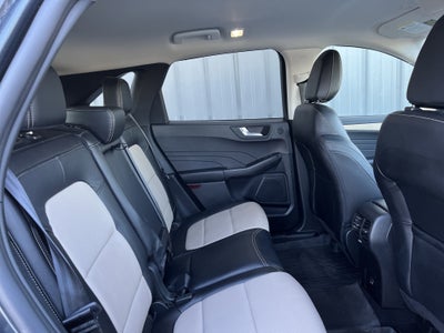 2022 Ford Escape Titanium Hybrid