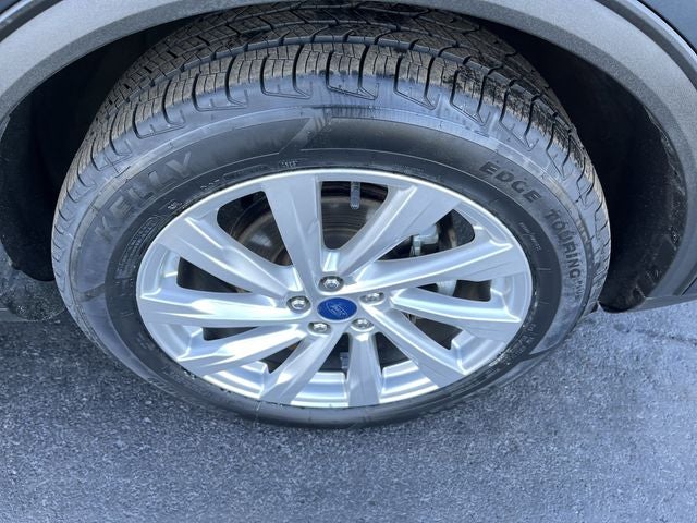 2022 Ford Escape Titanium Hybrid