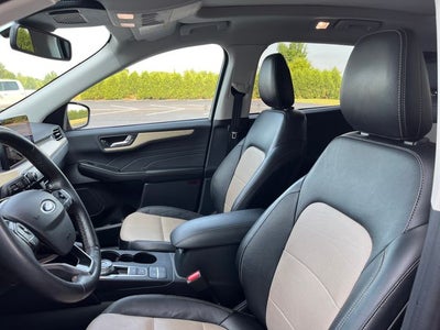 2022 Ford Escape Titanium