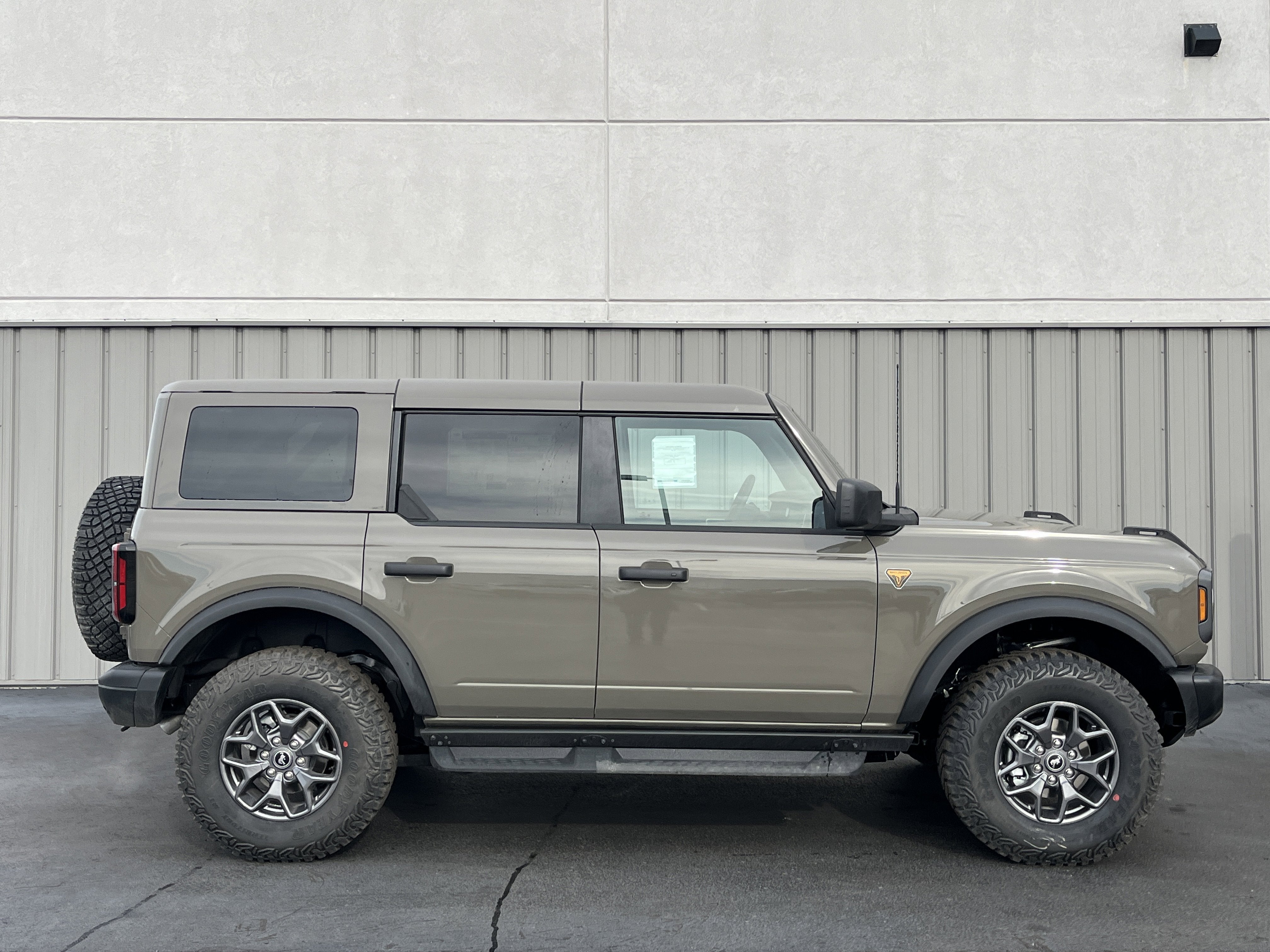 2025 Ford Bronco Badlands