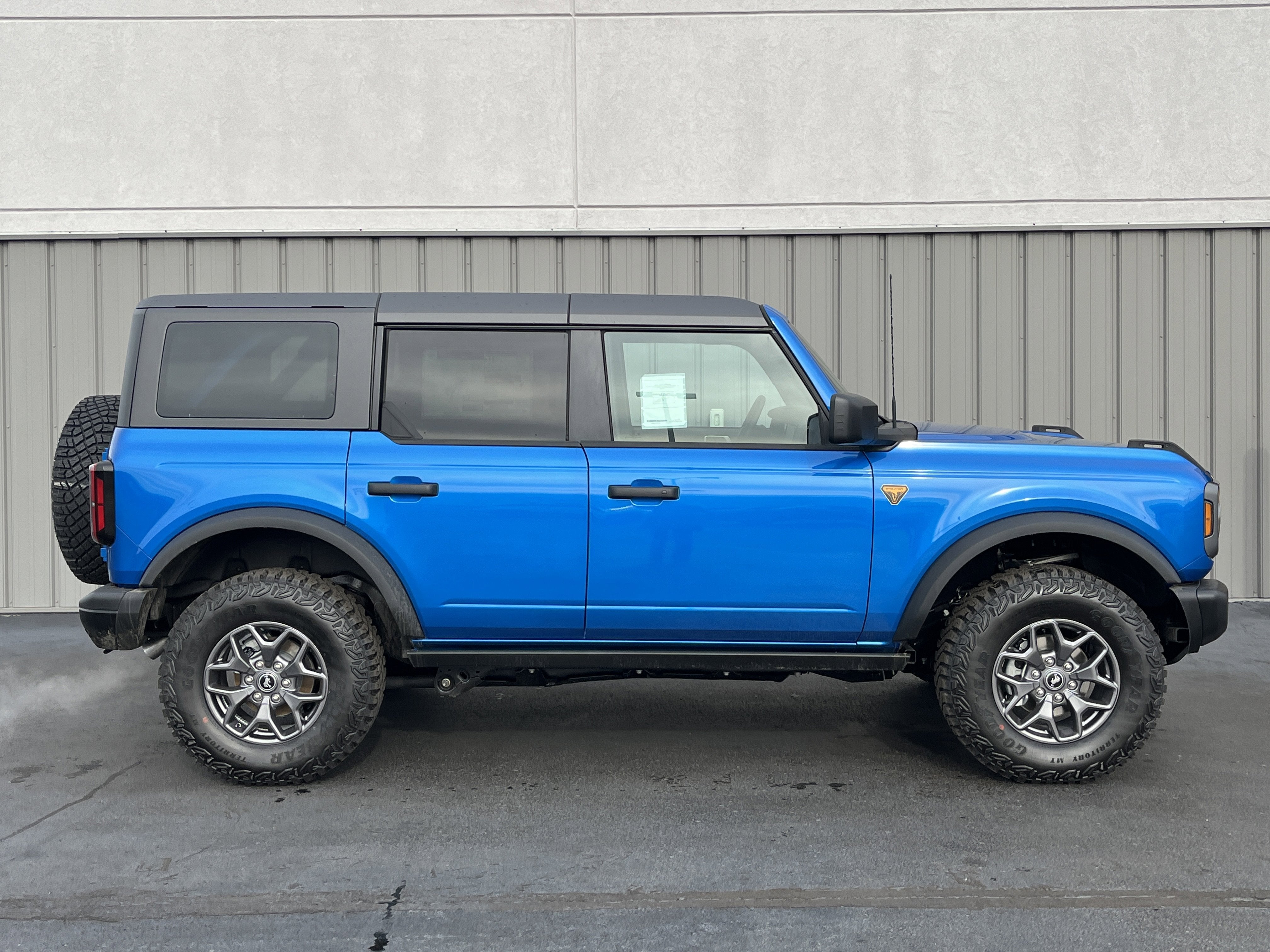2025 Ford Bronco Badlands