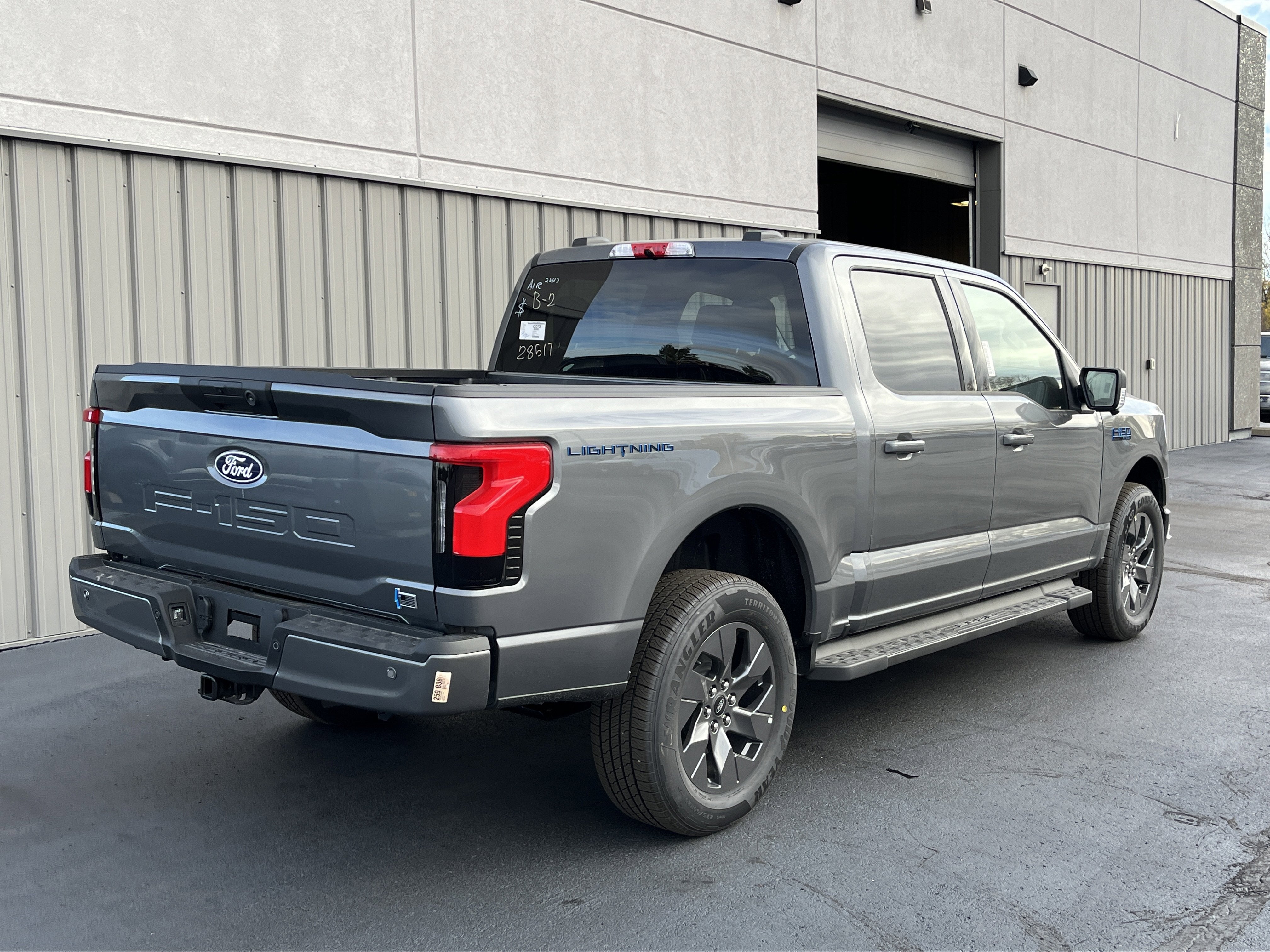 2025 Ford F-150 Lightning Flash