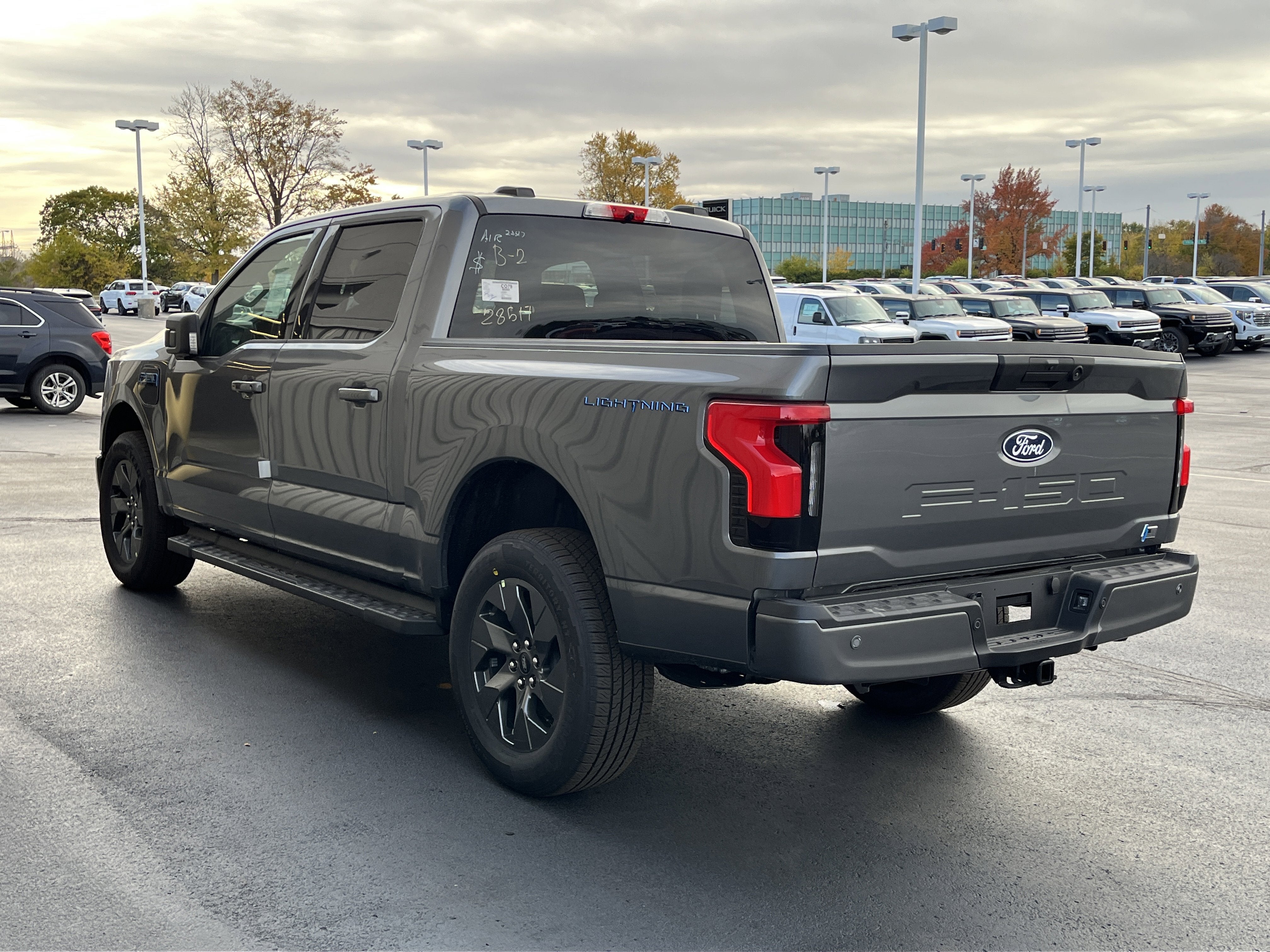 2025 Ford F-150 Lightning Flash