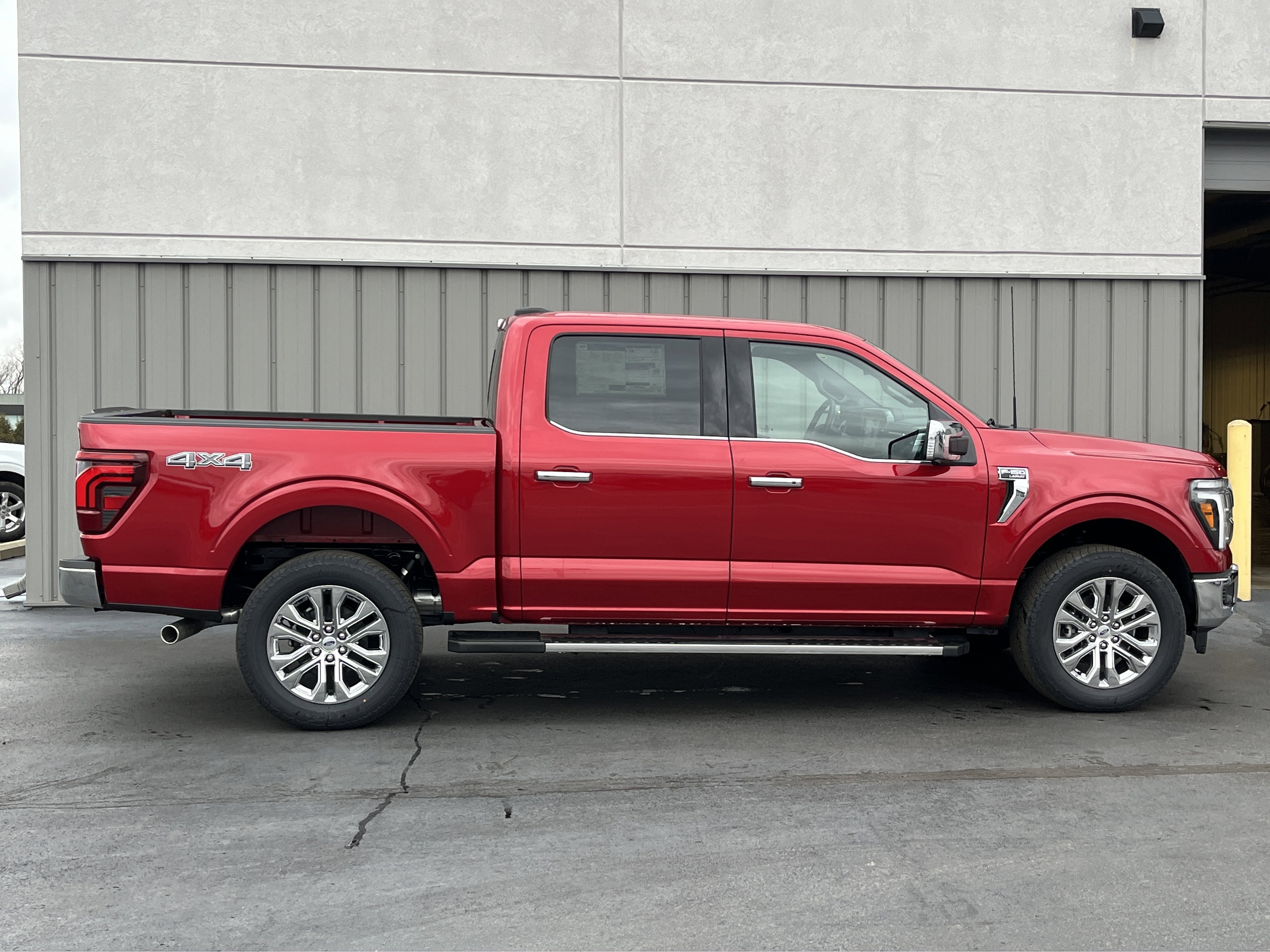 2025 Ford F-150 LARIAT