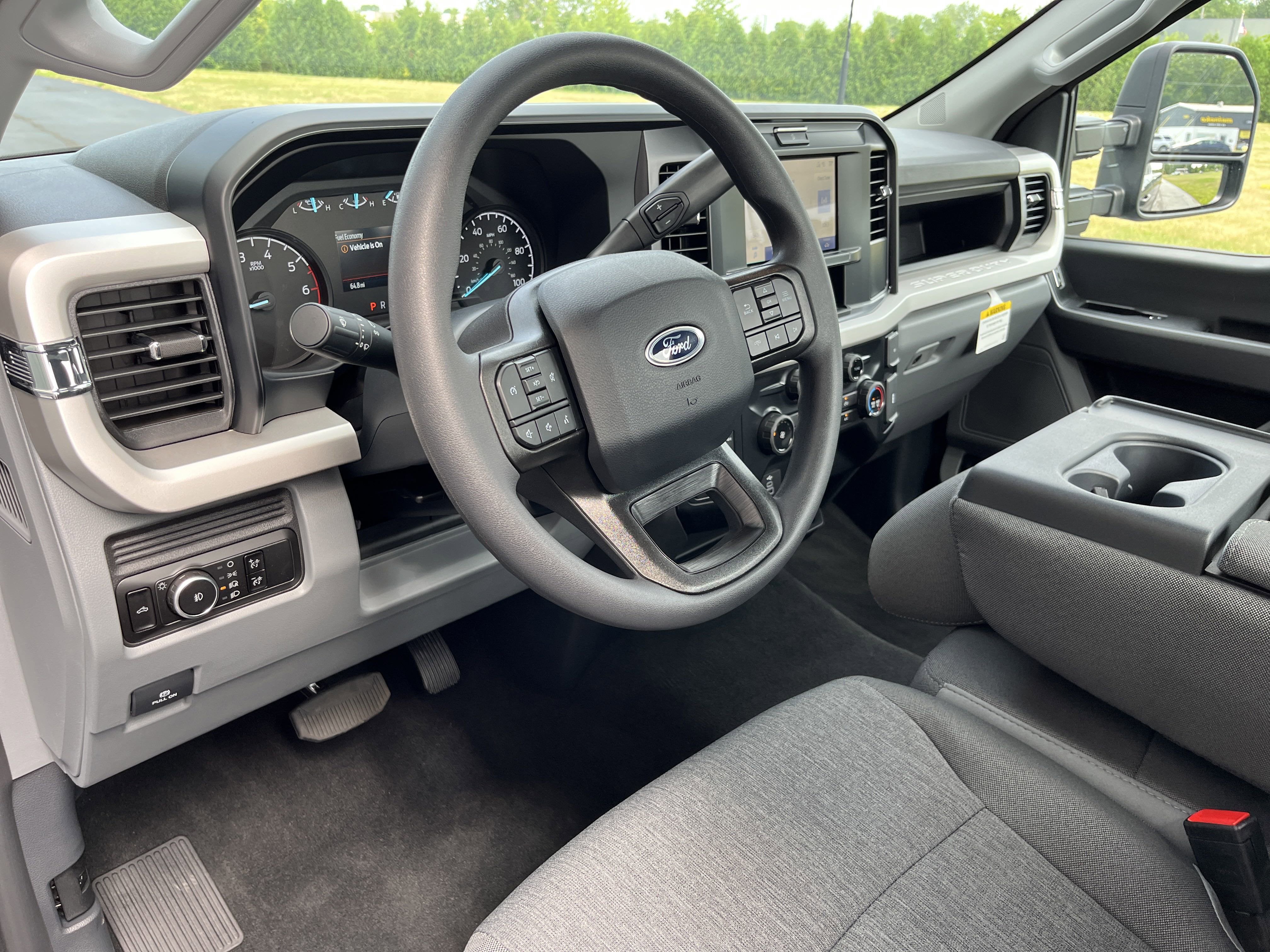 2025 Ford Super Duty F-350 SRW XL