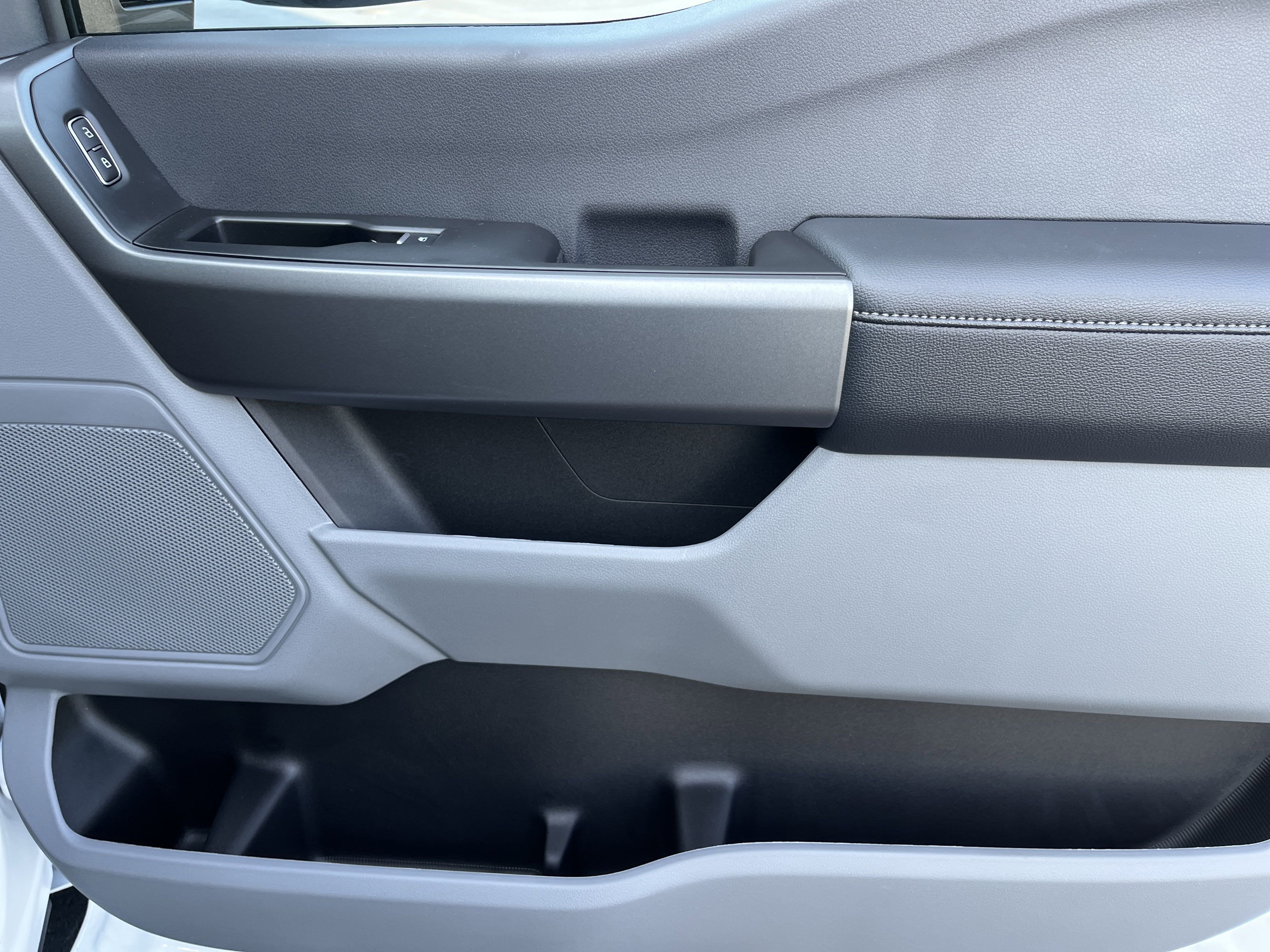 2025 Ford Super Duty F-350 SRW XL