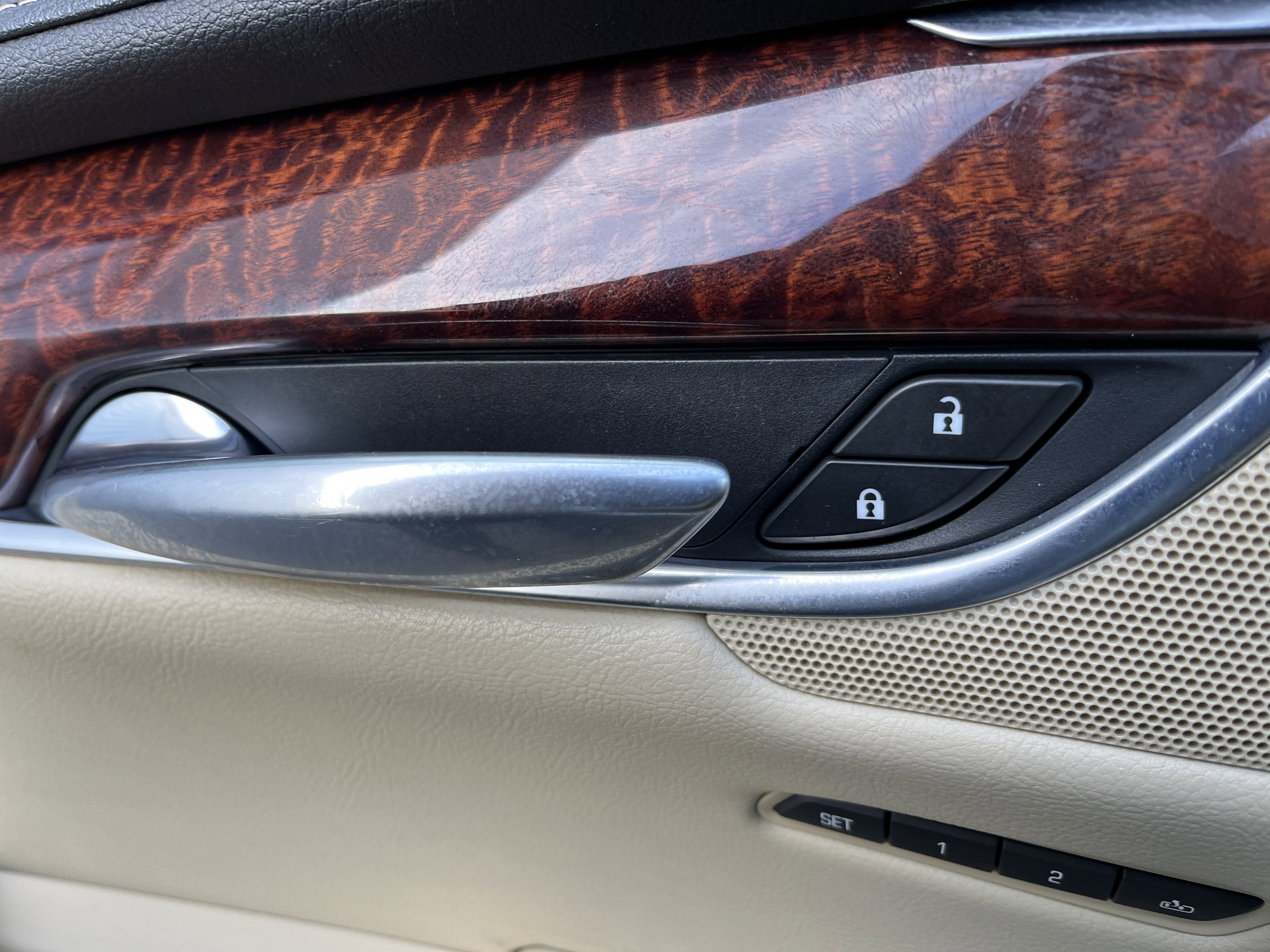 2017 Cadillac XT5 Premium Luxury FWD