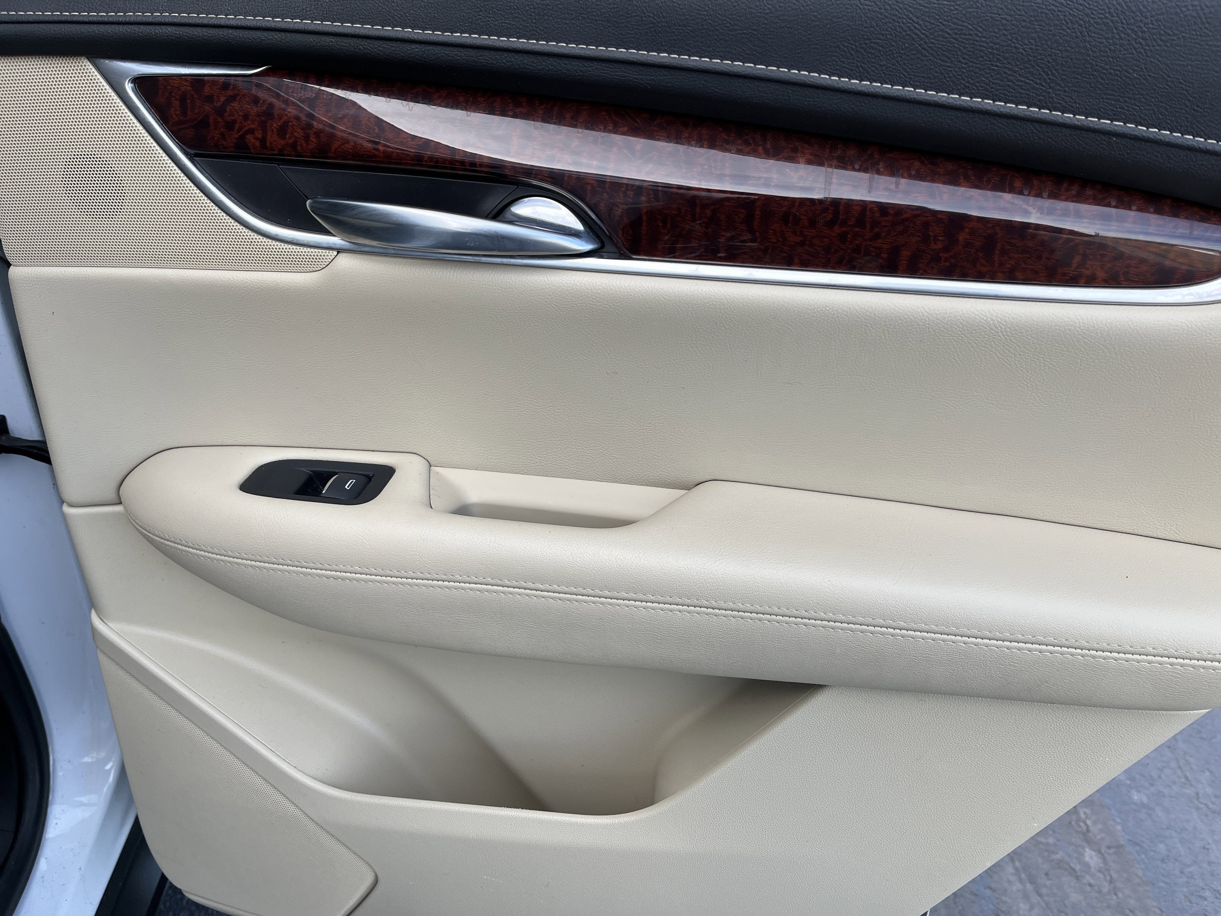 2017 Cadillac XT5 Premium Luxury FWD