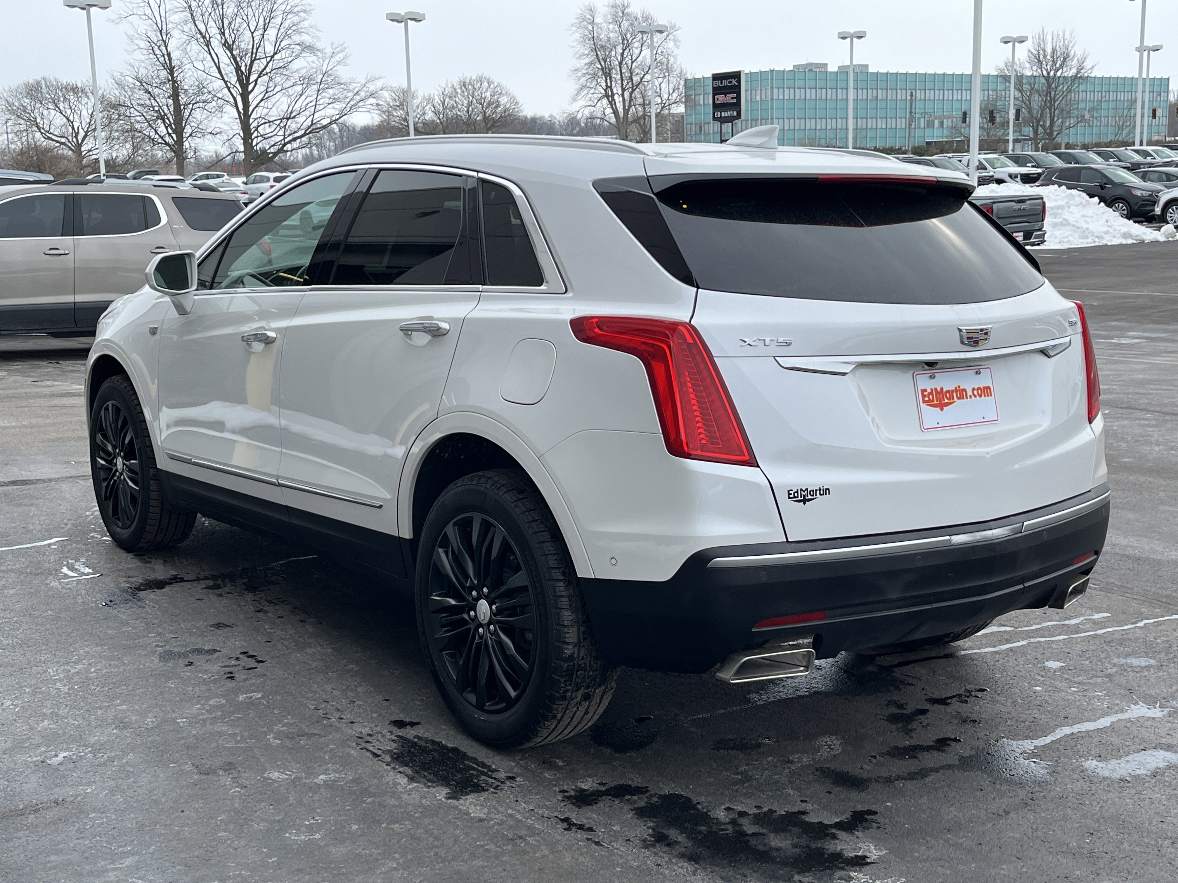 2017 Cadillac XT5 Premium Luxury FWD