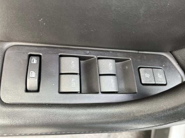 2012 Lincoln MKS Base