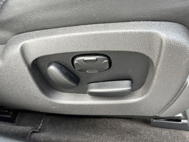 2012 Lincoln MKS Base