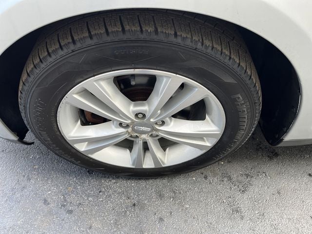 2012 Lincoln MKS Base