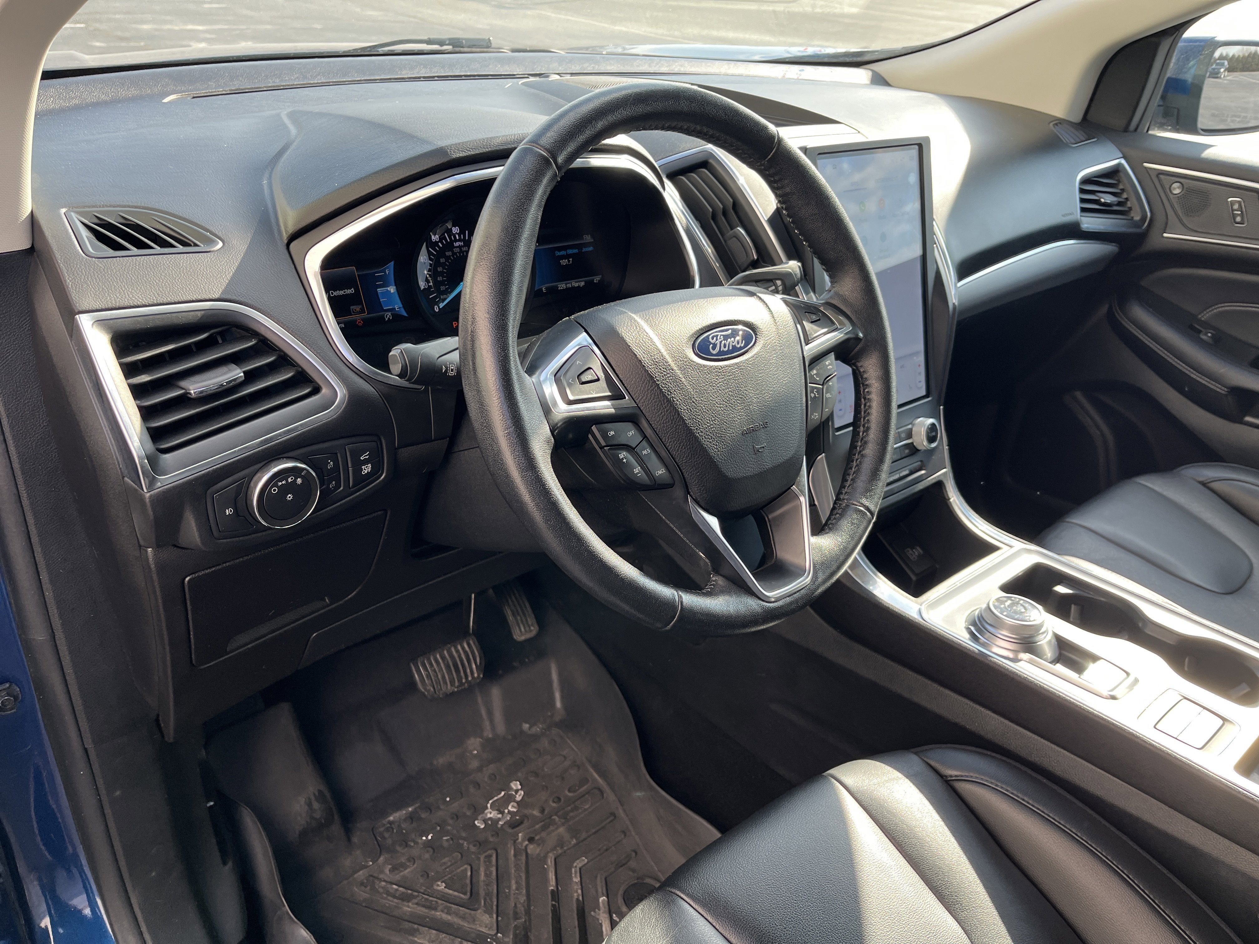 2021 Ford Edge Titanium