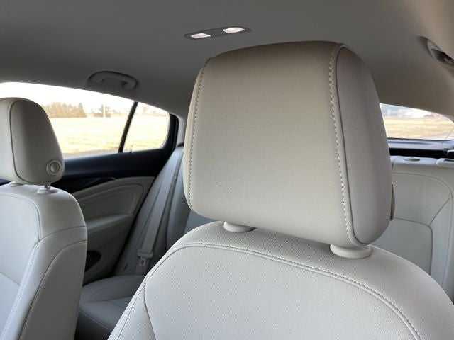 2019 Buick Regal Essence