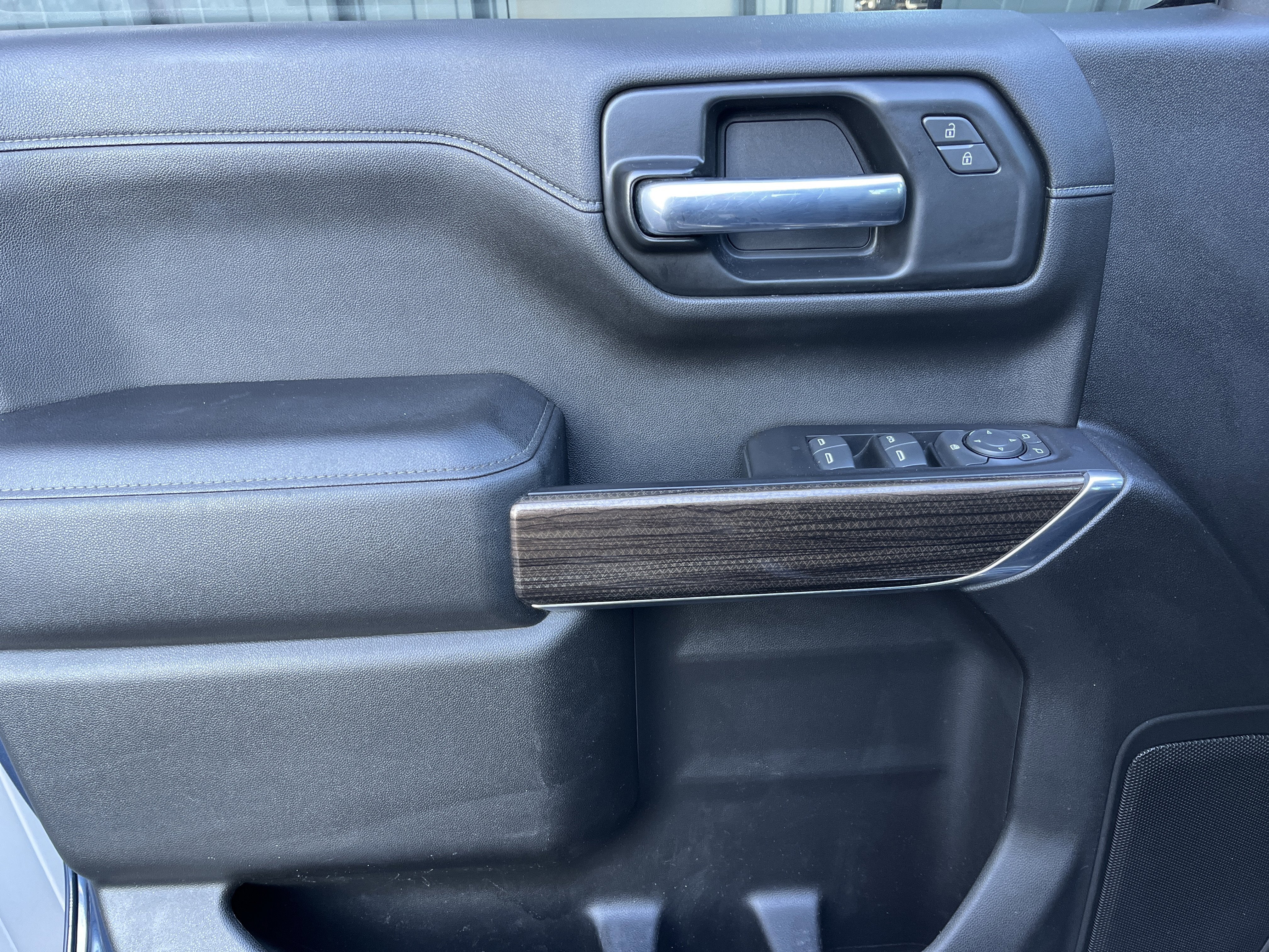 2022 Chevrolet Silverado 1500 LTD LT (2FL)