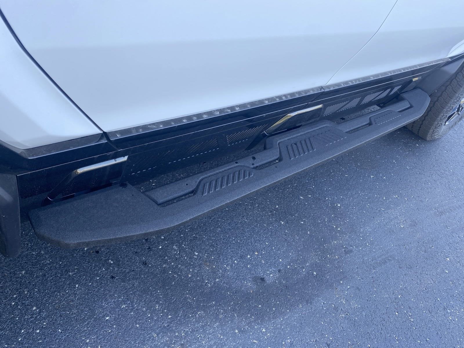 2025 GMC HUMMER EV SUV 2X