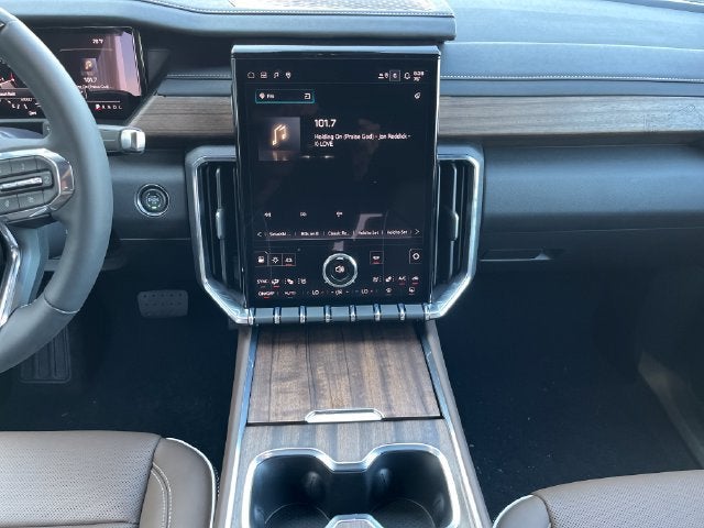 2027 GMC Acadia Denali Ultimate
