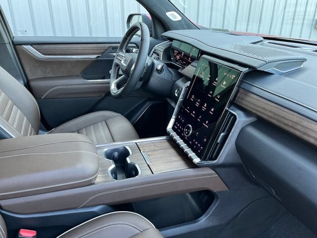 2027 GMC Acadia Denali Ultimate
