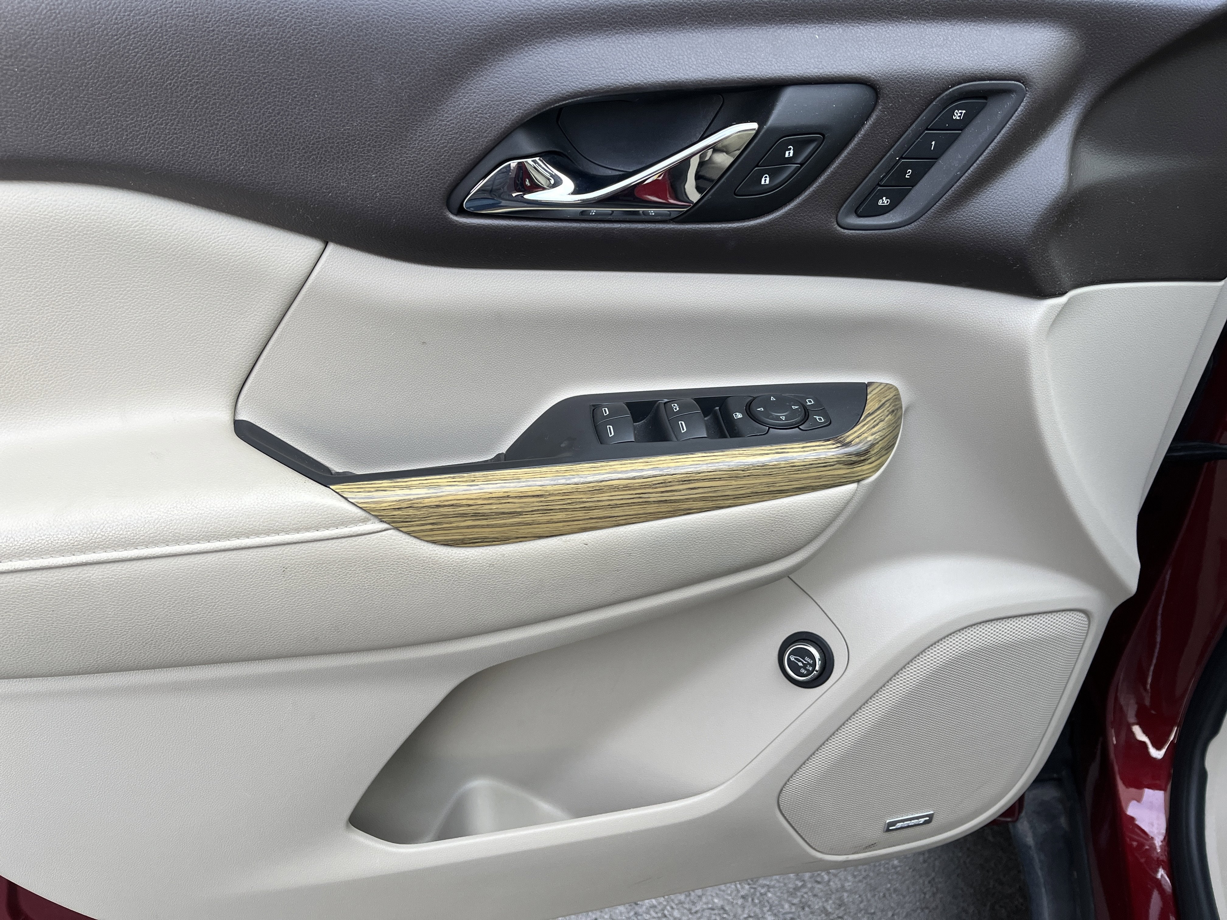 2017 GMC Acadia Denali