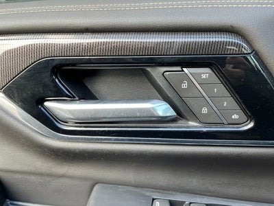 2025 GMC Yukon Elevation