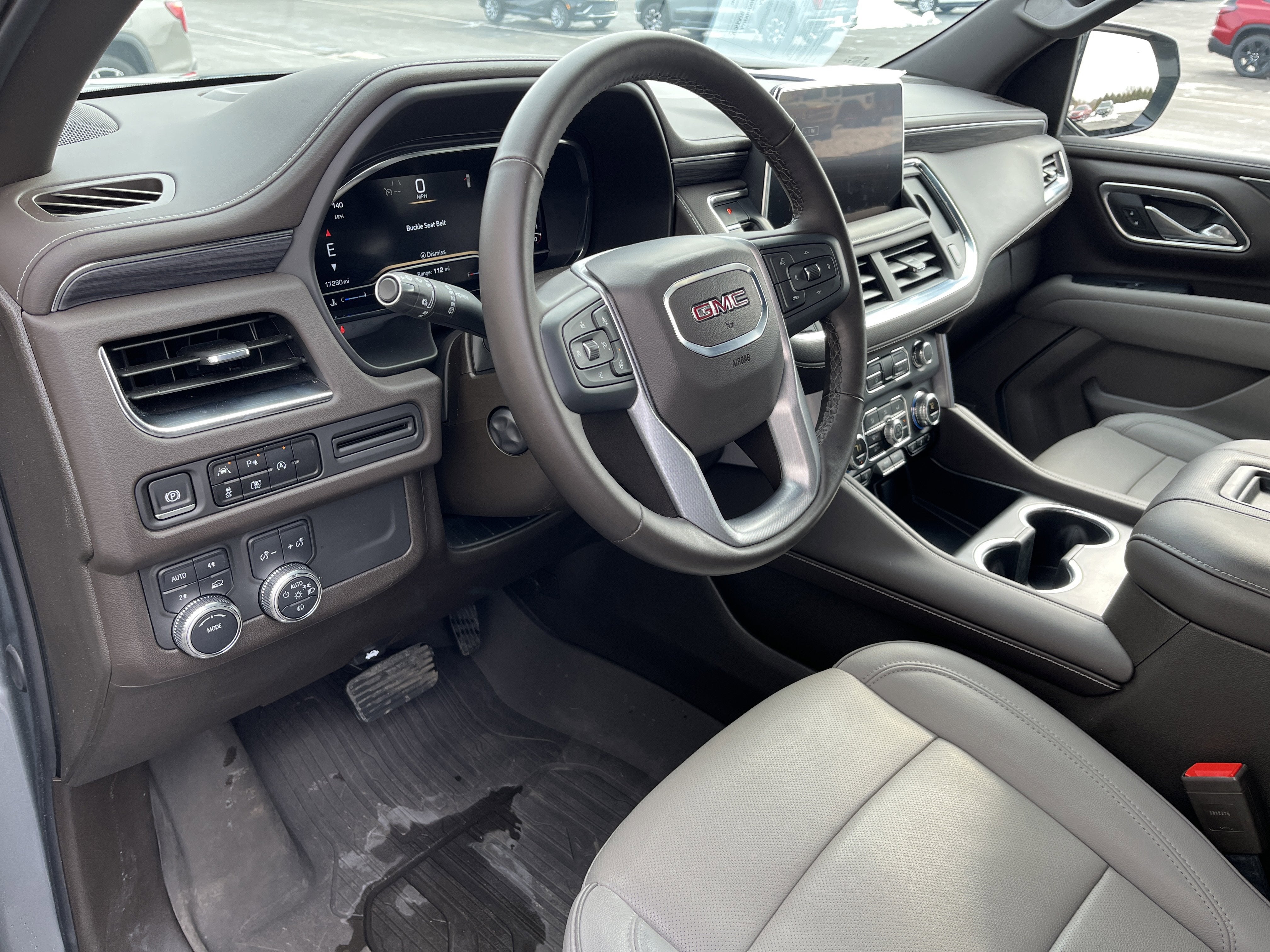 2024 GMC Yukon XL SLT