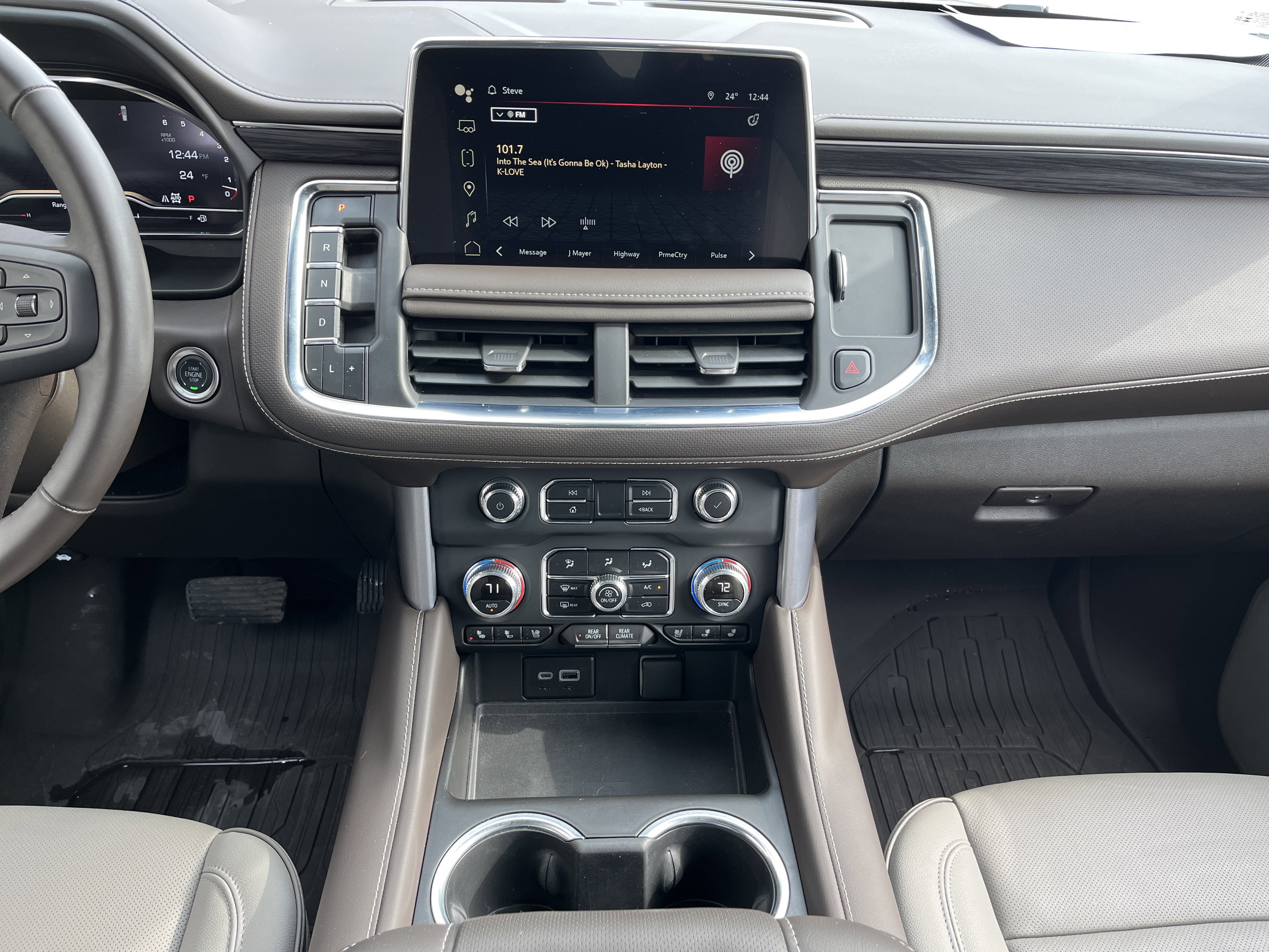 2024 GMC Yukon XL SLT