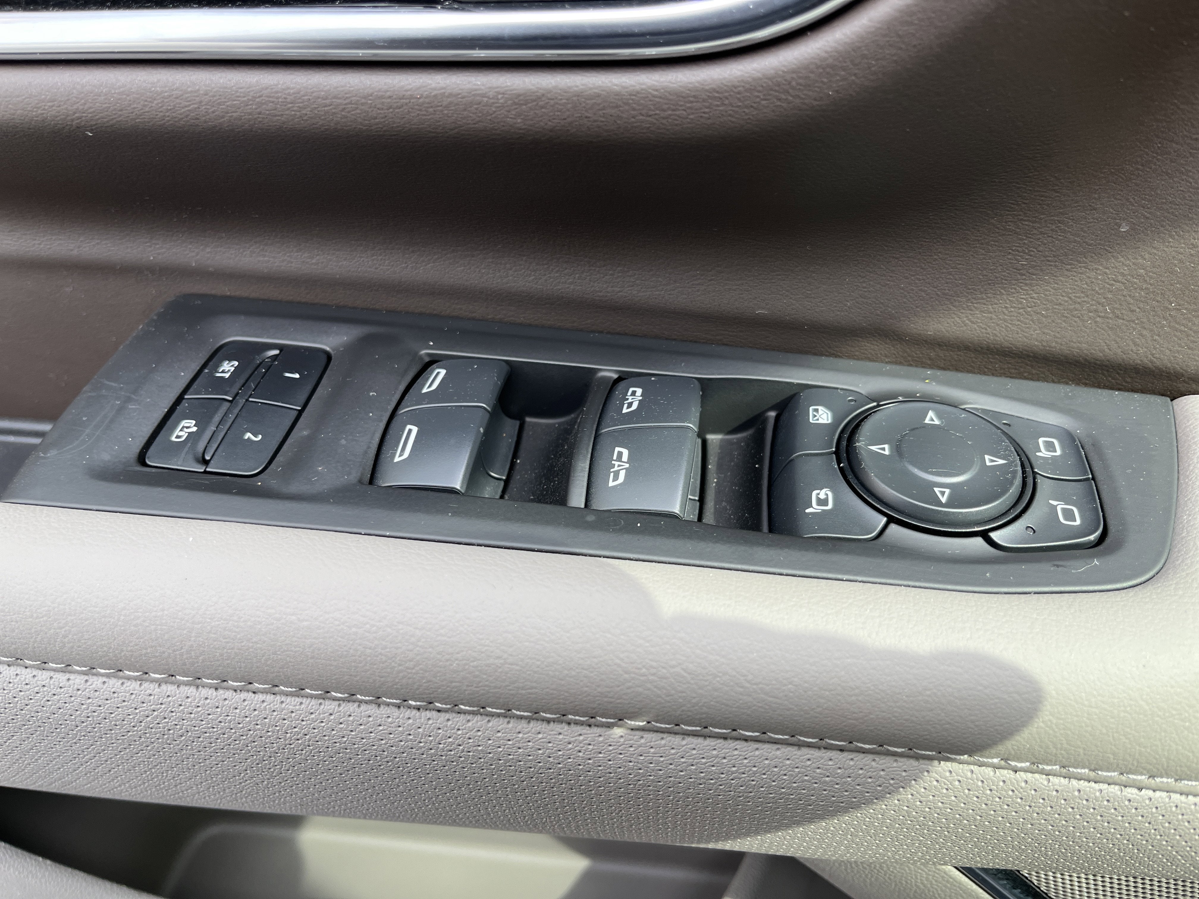 2024 GMC Yukon XL SLT