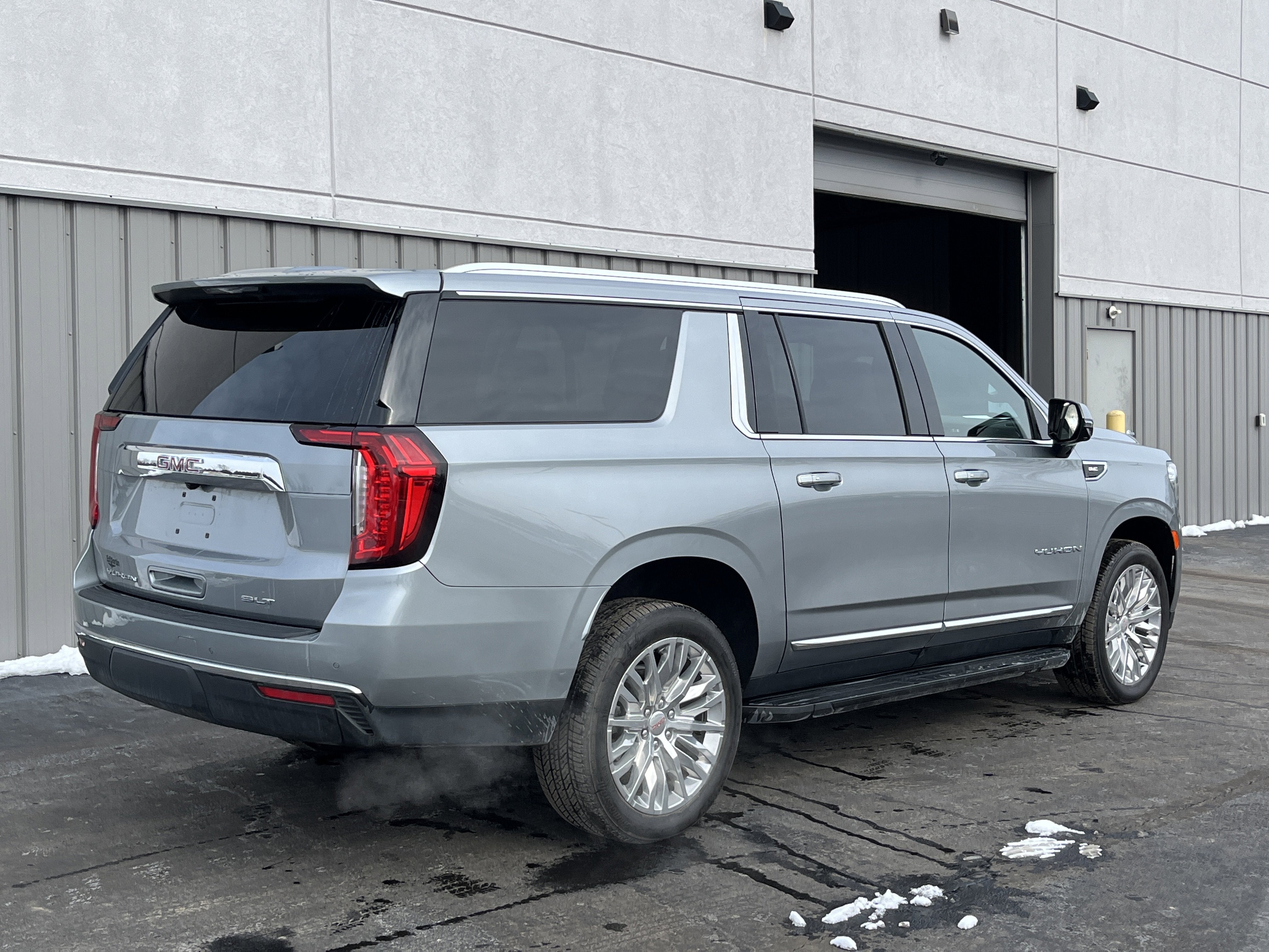 2024 GMC Yukon XL SLT