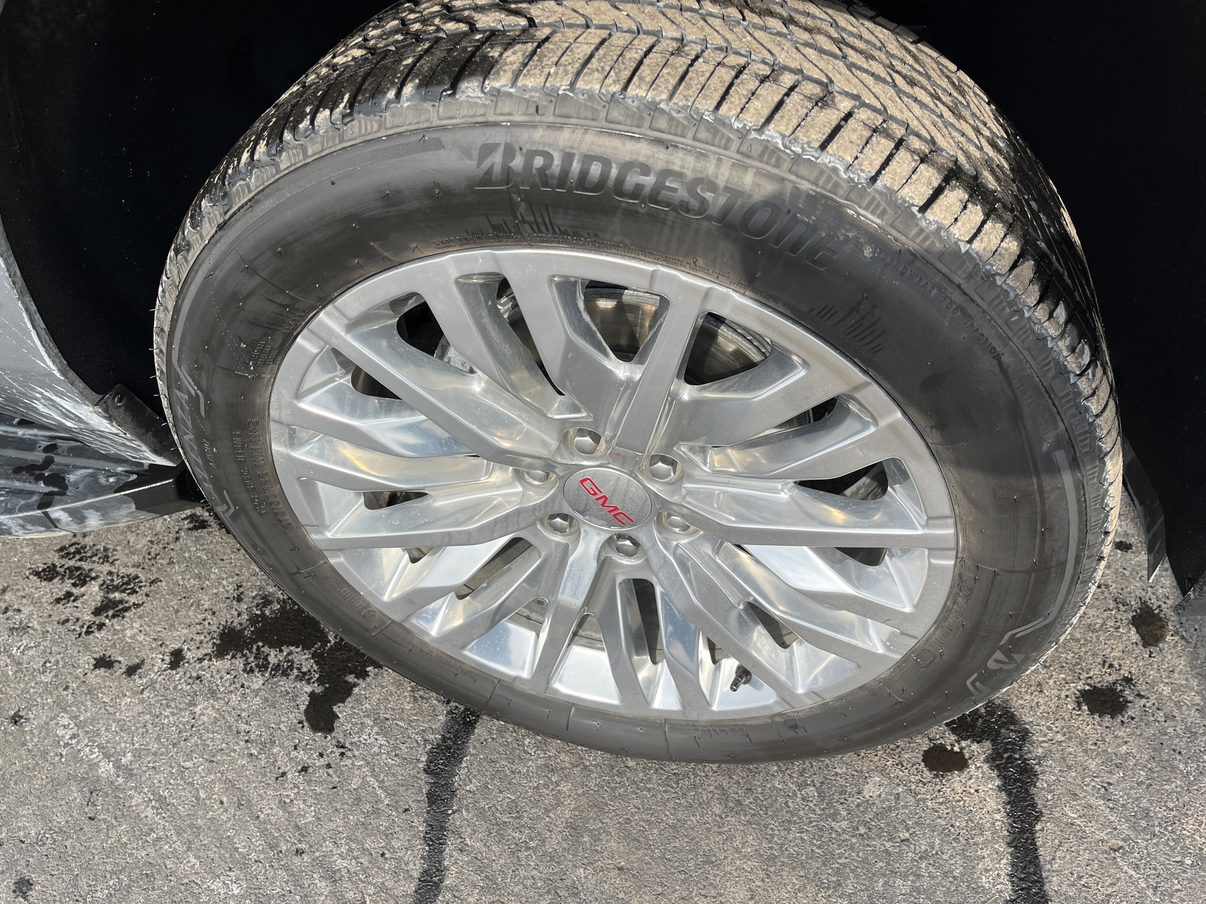 2024 GMC Yukon XL SLT