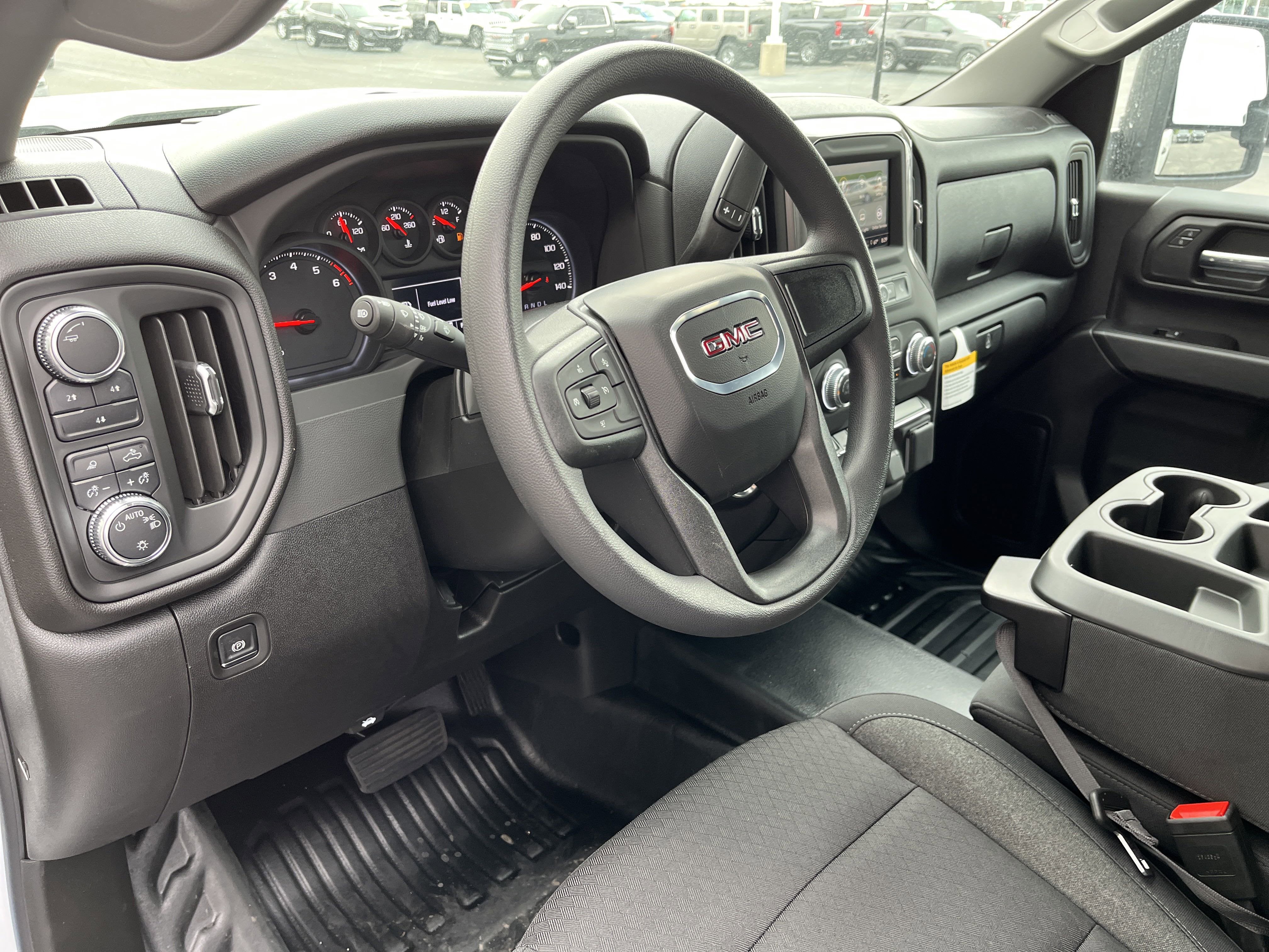 2025 GMC Sierra 2500 HD Pro