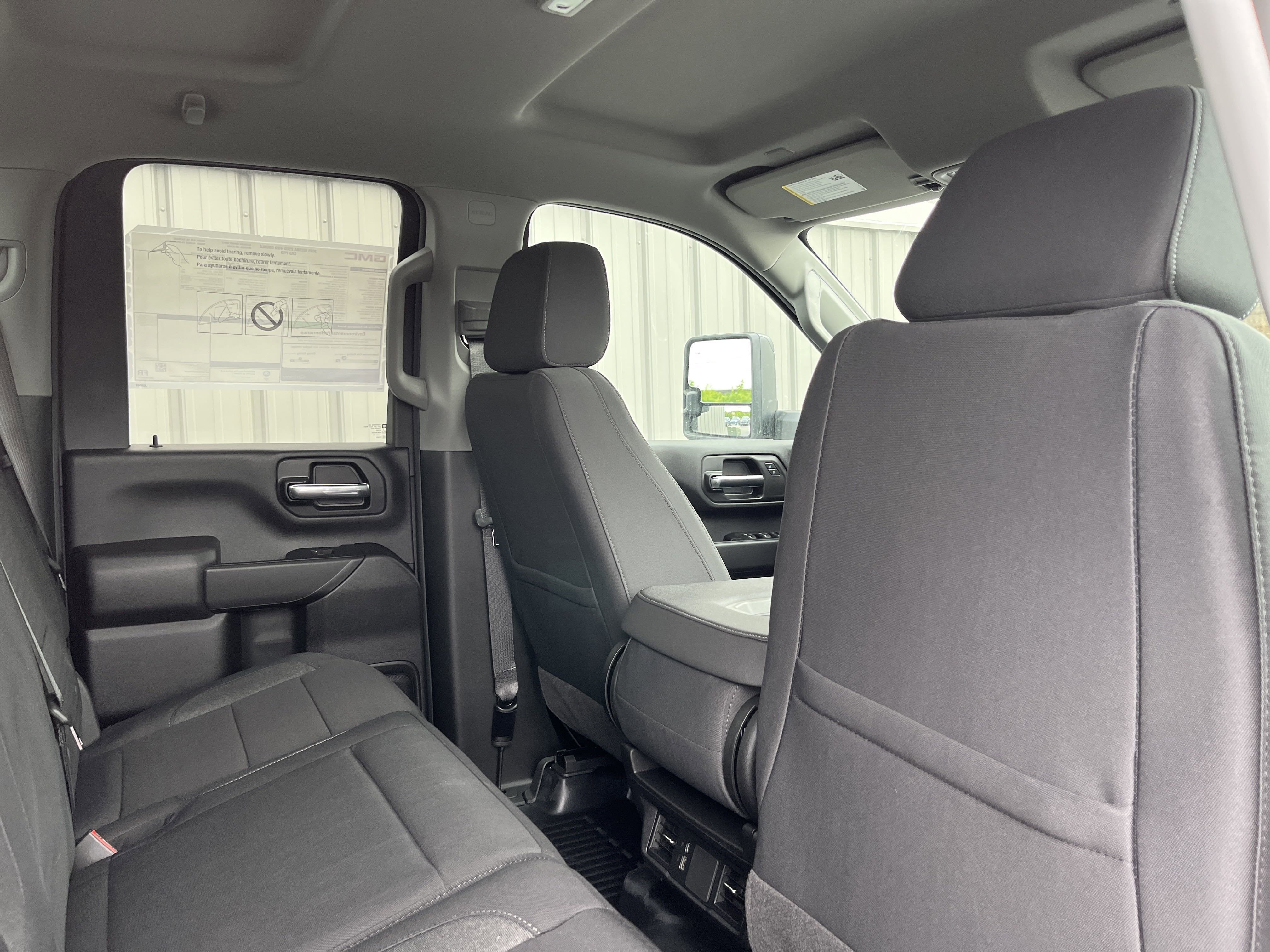 2025 GMC Sierra 2500 HD Pro