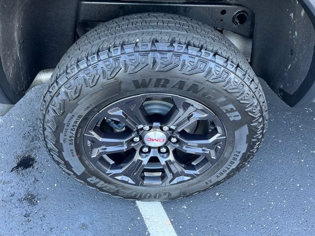 2024 GMC Canyon Elevation